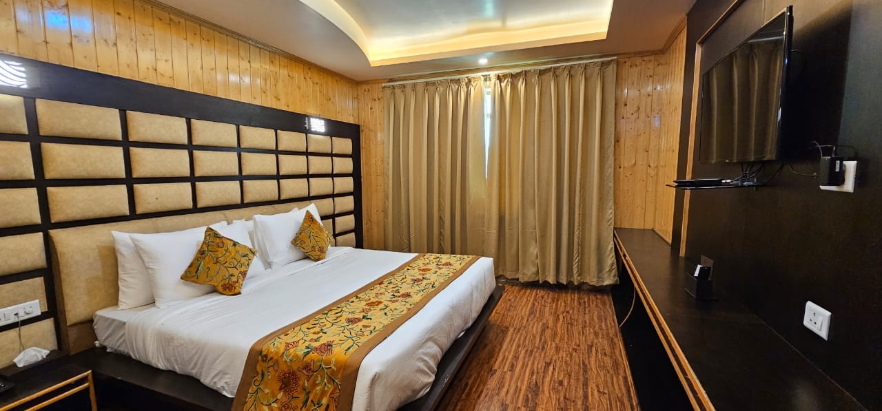 Welcome Resort Sonamarg - Tap to explore photos