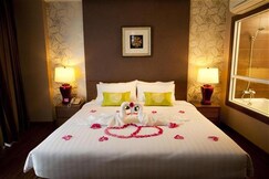 LANTANA RESORT HOTEL