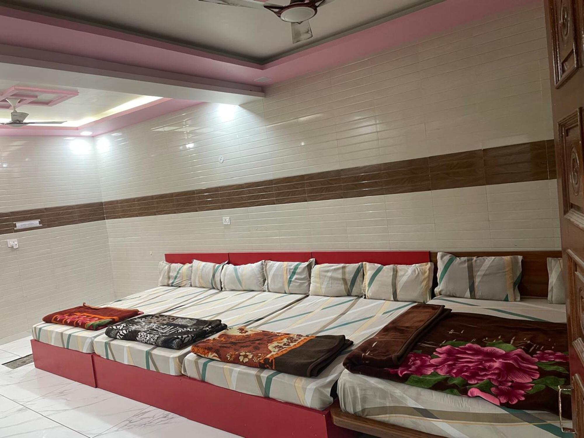 Hotel sunrise - Tap to explore photos