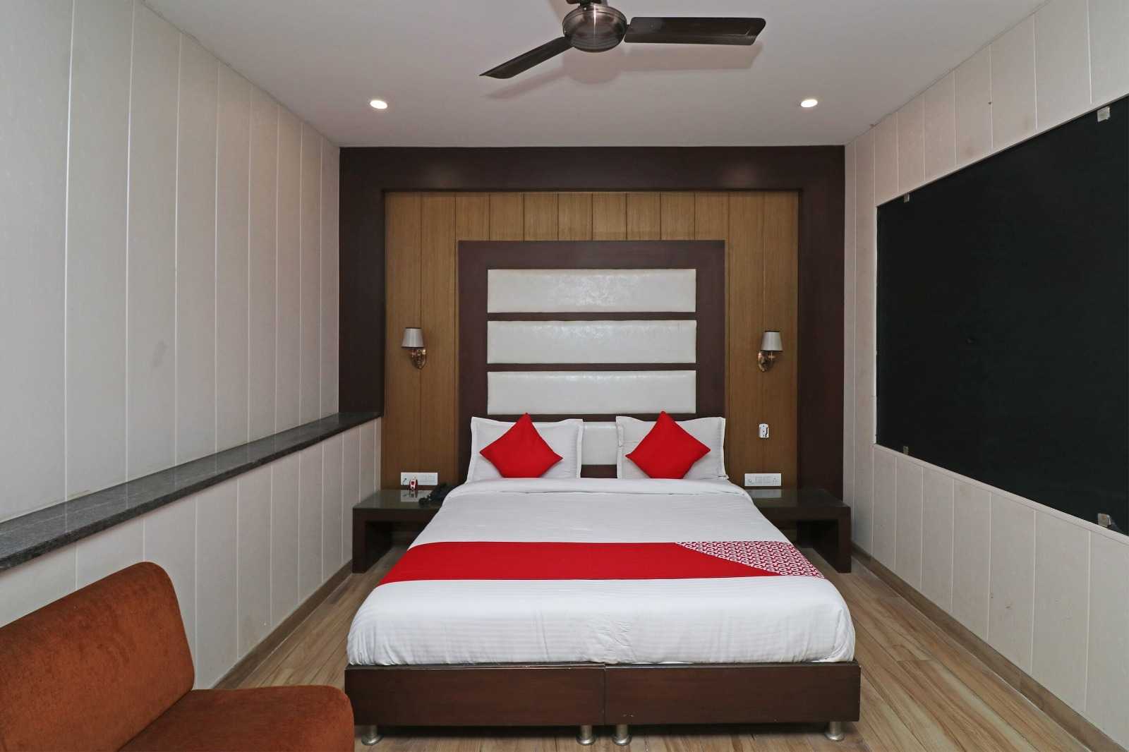 Hotel O Laxmi Abode - Tap to explore photos