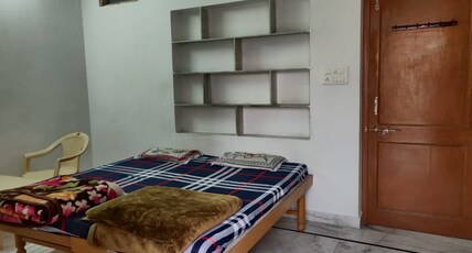 Shreenath Guest House - 500 meters from Railway Station. Room Type - Standard AC Room