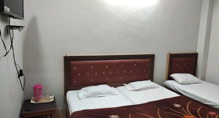 hotel vishwanath Room Type - Triple bed Non Ac
