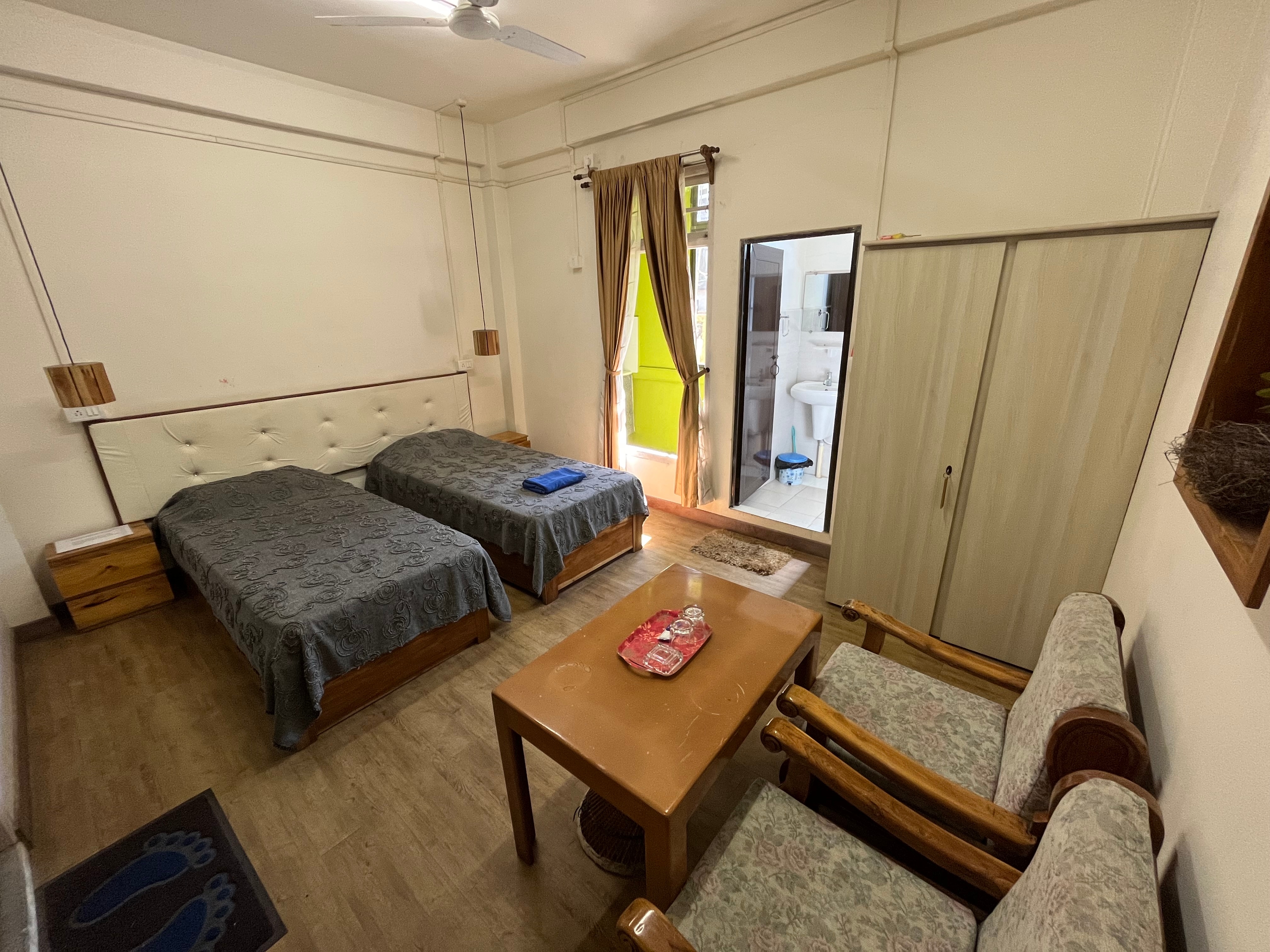 MARYLAND HOMESTAY - Tap to explore photos