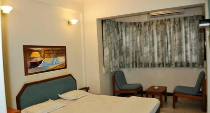 Hotel GRG Room Type - Deluxe A/C Room