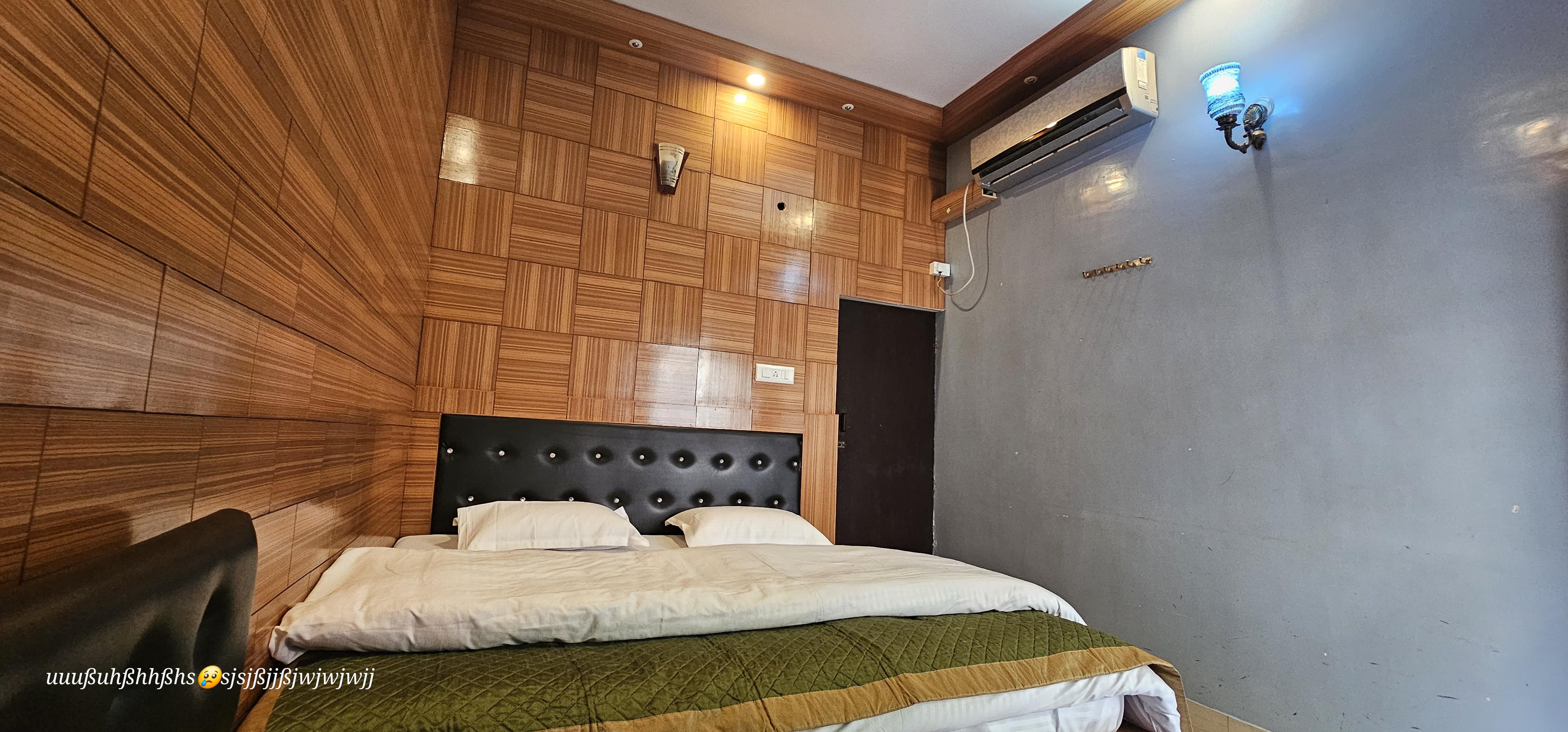 Hotel Prashant - Tap to explore photos