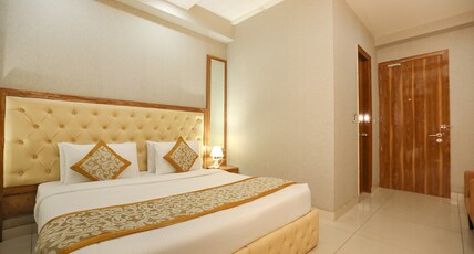 FabHotel Starex Inn Room Type - Premium Room