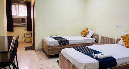 Hotel Vandana Room Type - AC Deluxe Triple bed