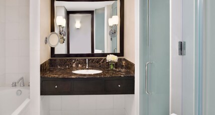InterContinental ABU DHABI Room Type - 1 King Classic Sea View