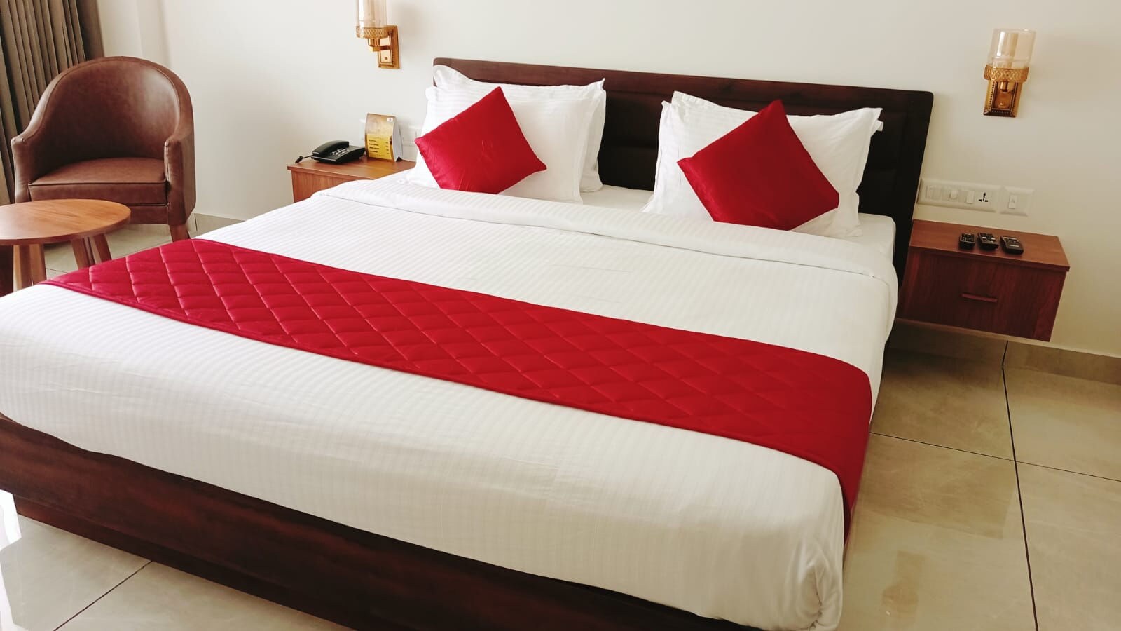 HOTEL ABAAM NEIL - Tap to explore photos