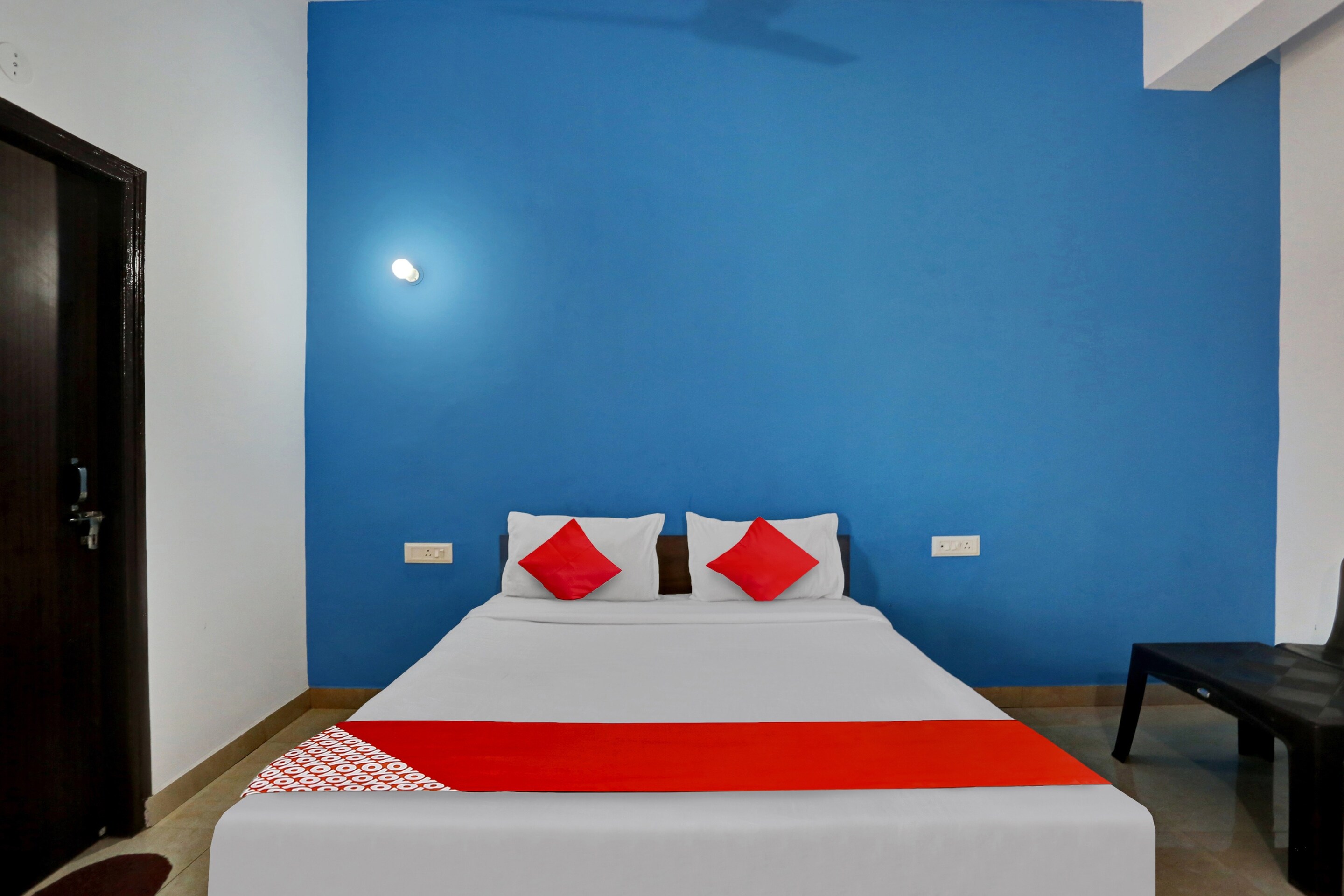 Hotel O Saffron - Tap to explore photos