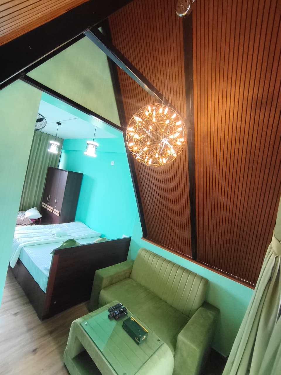 Qasahut A Frame Premium Cottage with Chembra View - Tap to explore photos