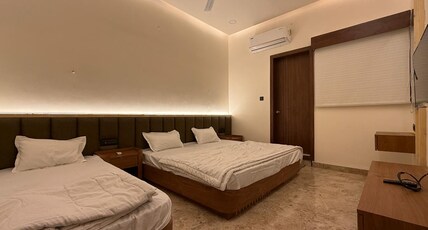 HOTEL UDAYRAJ Room Type - Triple Bed Room