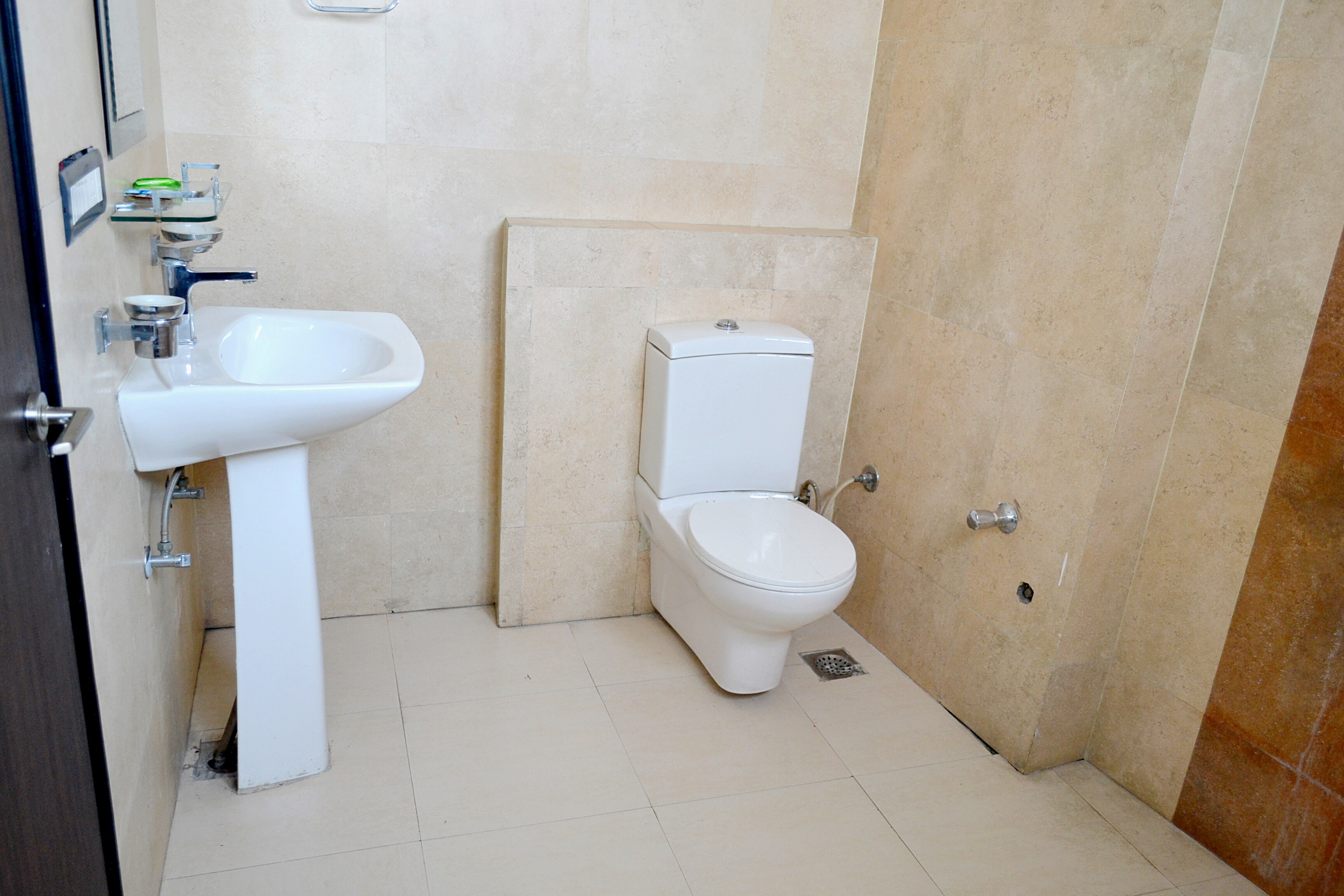 Dhingra Guest House - Tap to explore photos