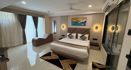 Hotel Prominent Town Room Type - Deluxe Room with City View