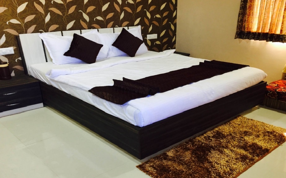 Malhaar Resorts - Tap to explore photos