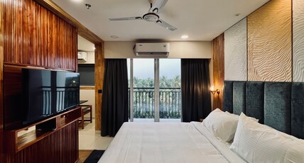 7apple Hotel Guruvayur (Previously The Habitat Suite) Room Type - Superior Room King 7apple Hotel Guruvayur (Previously The Habitat Suite) Room Type - Superior Room King