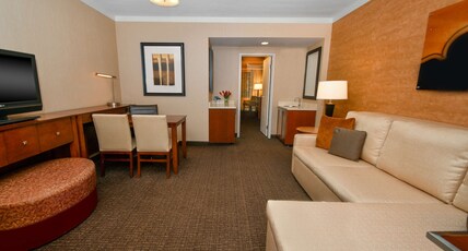 Embassy Suites by Hilton Austin Downtown South Congress Room Type - 1 KING SUITE CITY VIEW