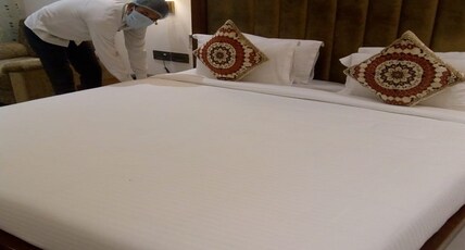 Crown Regency Hotel Room Type - Deluxe Room