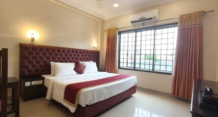 Hotel Sahana Castle Room Type - Deluxe AC Room