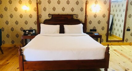 Pushkara Resort and Spa Room Type - Luxury Tent