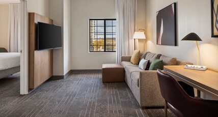 Staybridge Suites Minneapolis-Maple Grove Room Type - 1 Qn 1 Bdrm Suite Mobil Access Roll Shwr