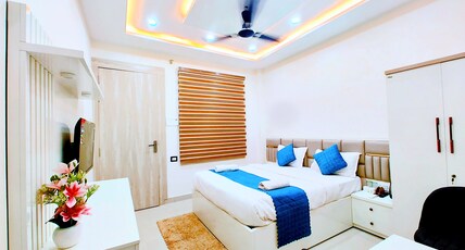 Hotel Madhur Kunj Palace - In front Ram Temple. Room Type - Classic AC Room