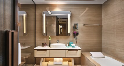 InterContinental Hotels CHONGQING RAFFLES CITY Room Type - 2 Double Premium City View InterContinental Hotels CHONGQING RAFFLES CITY Room Type - 2 Double Premium City View