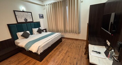 Hotel Modern Palace Room Type - Deluxe Room