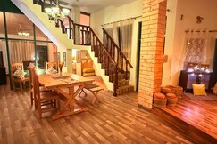 Frogs BNB Aviator's Bungalow