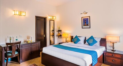 Home@F37 Room Type - Super Deluxe Room with Free wifi
