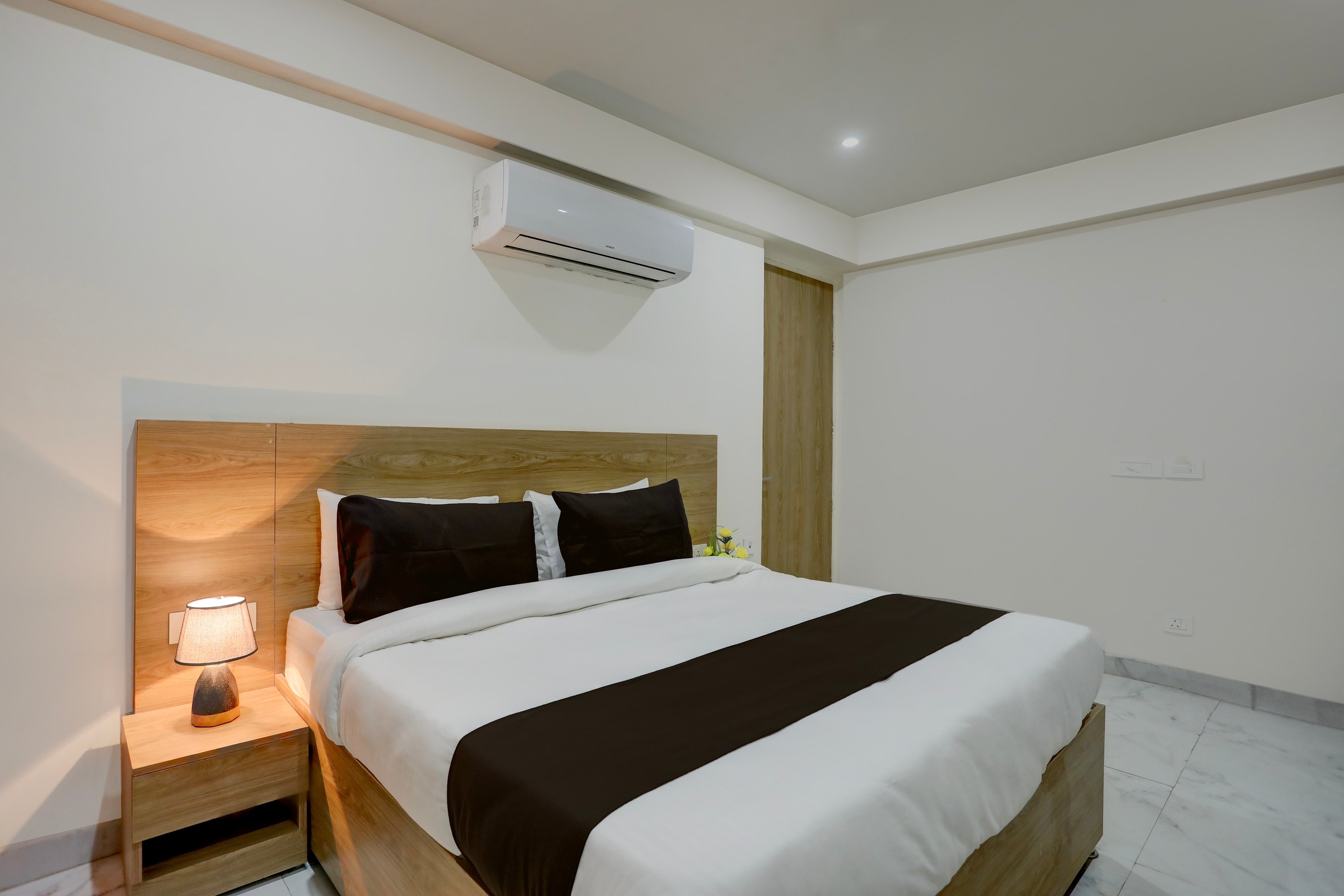 Hotel O La Cozy Residency - Tap to explore photos