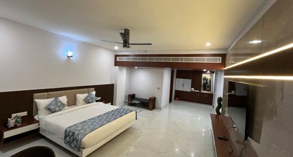 Sunrise Dreamworld Resort Room Type - Premium Room With Jacuzzi