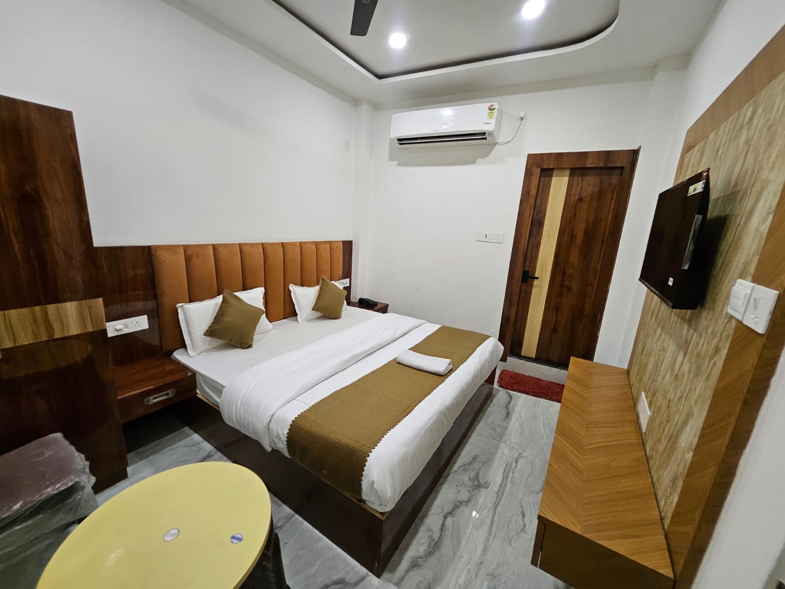 Hotel Ganpati Palace - Tap to explore photos