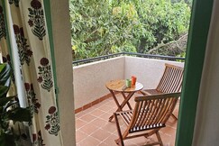 Loft Style Duplex w Forest View - The Open House