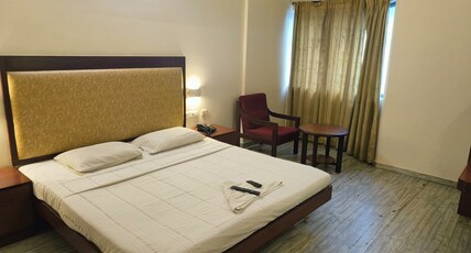 The Golden Park Room Type - STANDARD AC ROOM