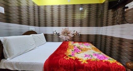 KSD RESIDENCY Room Type - AC Double bed ( Ground Floor)