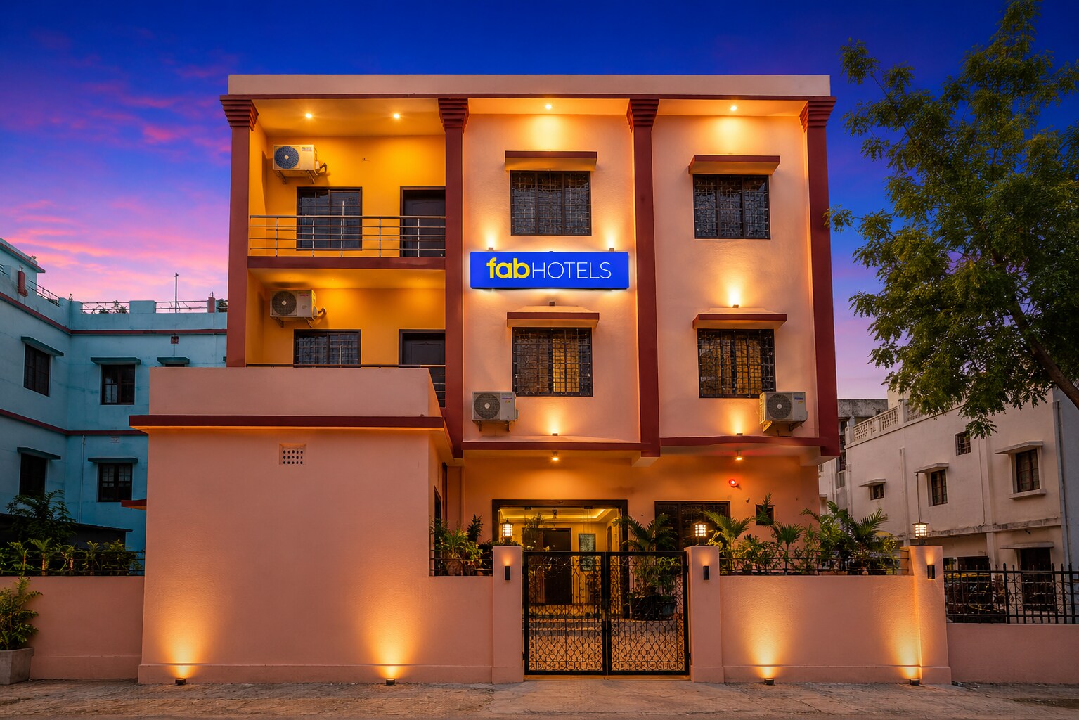 FabHotel Aditya Guest House 3 - Tap to explore photos