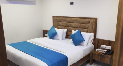 HOTEL OZONE Room Type - Deluxe Room