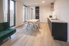Urban Chic Apartment with Terrace