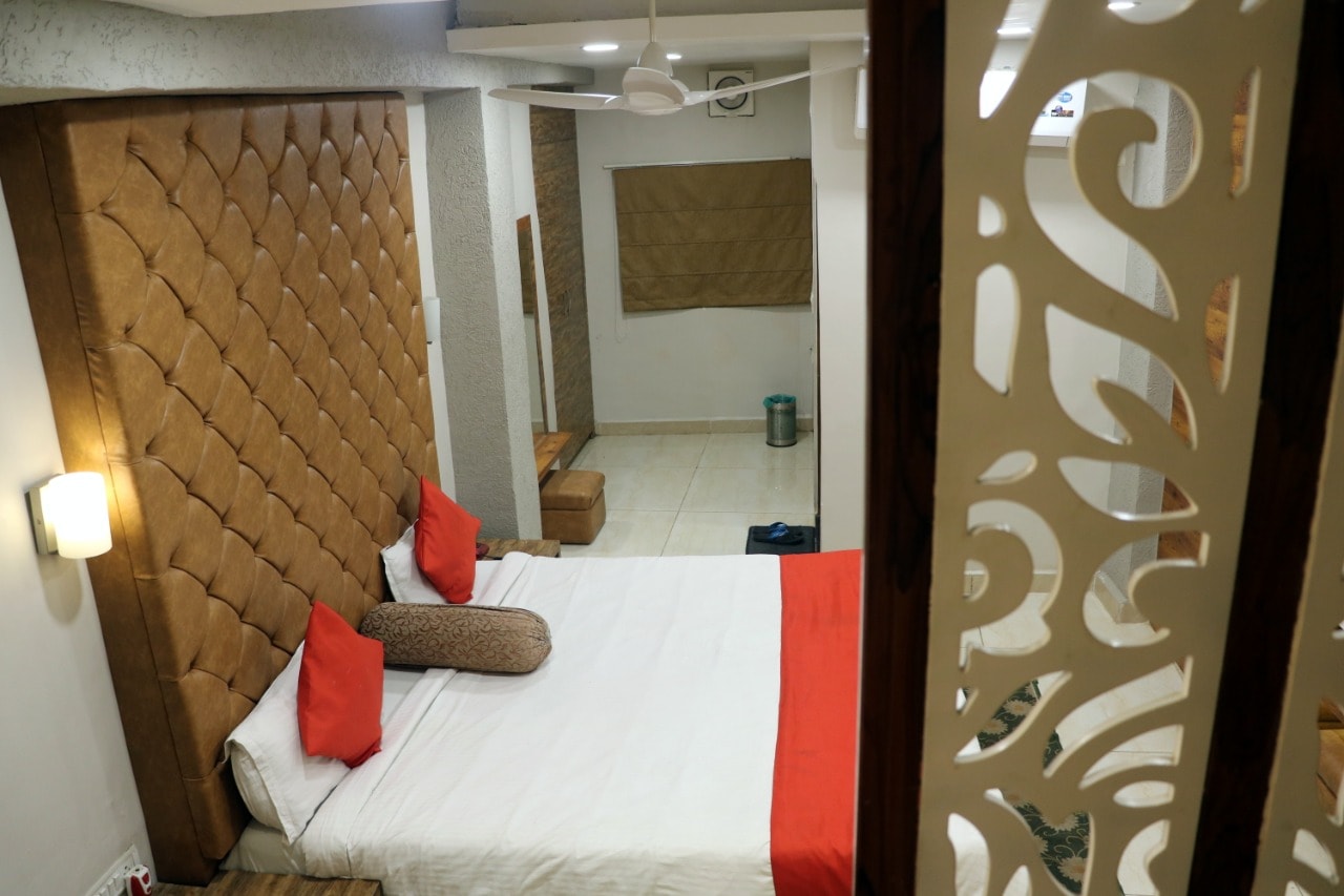 Hotel Utkarsh Pachmarhi - Tap to explore photos