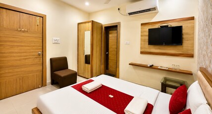 Hotel Manish International Room Type - Deluxe Room