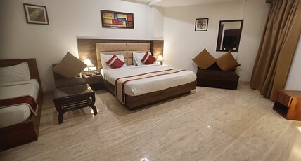 Red Crown Hotel Near IGI Airport Room Type - Family Room