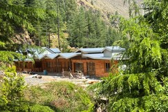 Address of SNOW PINE HOME STAY