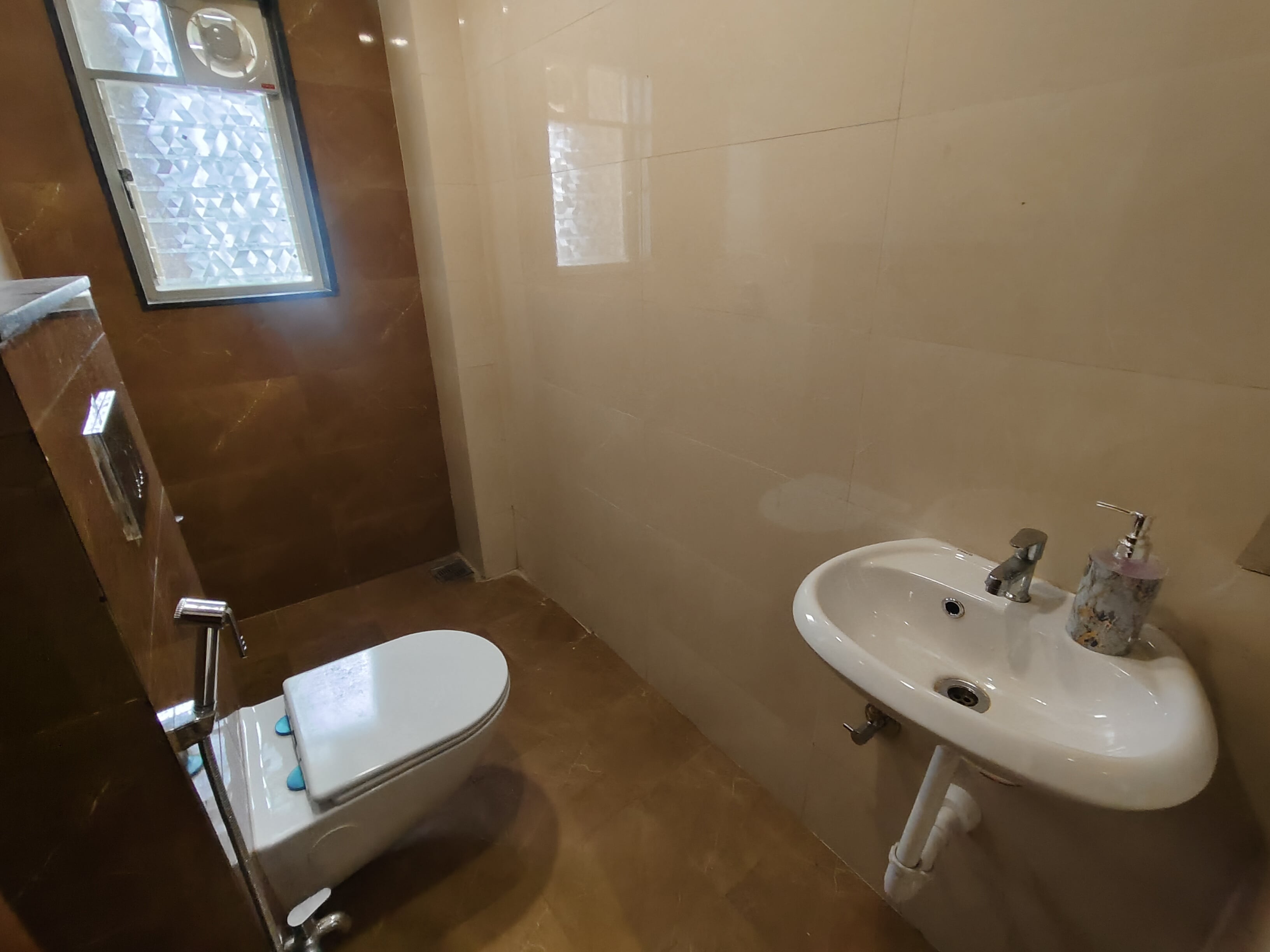 HOTEL SAIRAM VEG RESTAURANT AND LODGING - Tap to explore photos