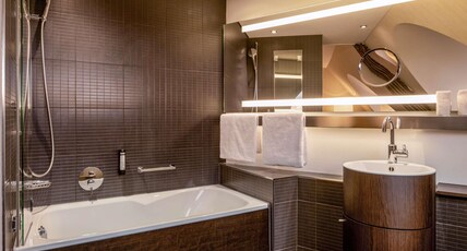 Movenpick Hotel Hamburg Room Type - Premium Queen