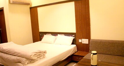 HOTEL STAR Room Type - Ac Deluxe Royal