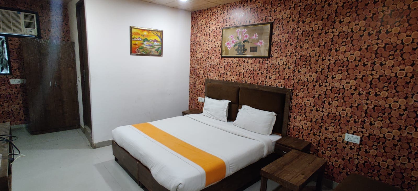 Ramadaa in - Tap to explore photos