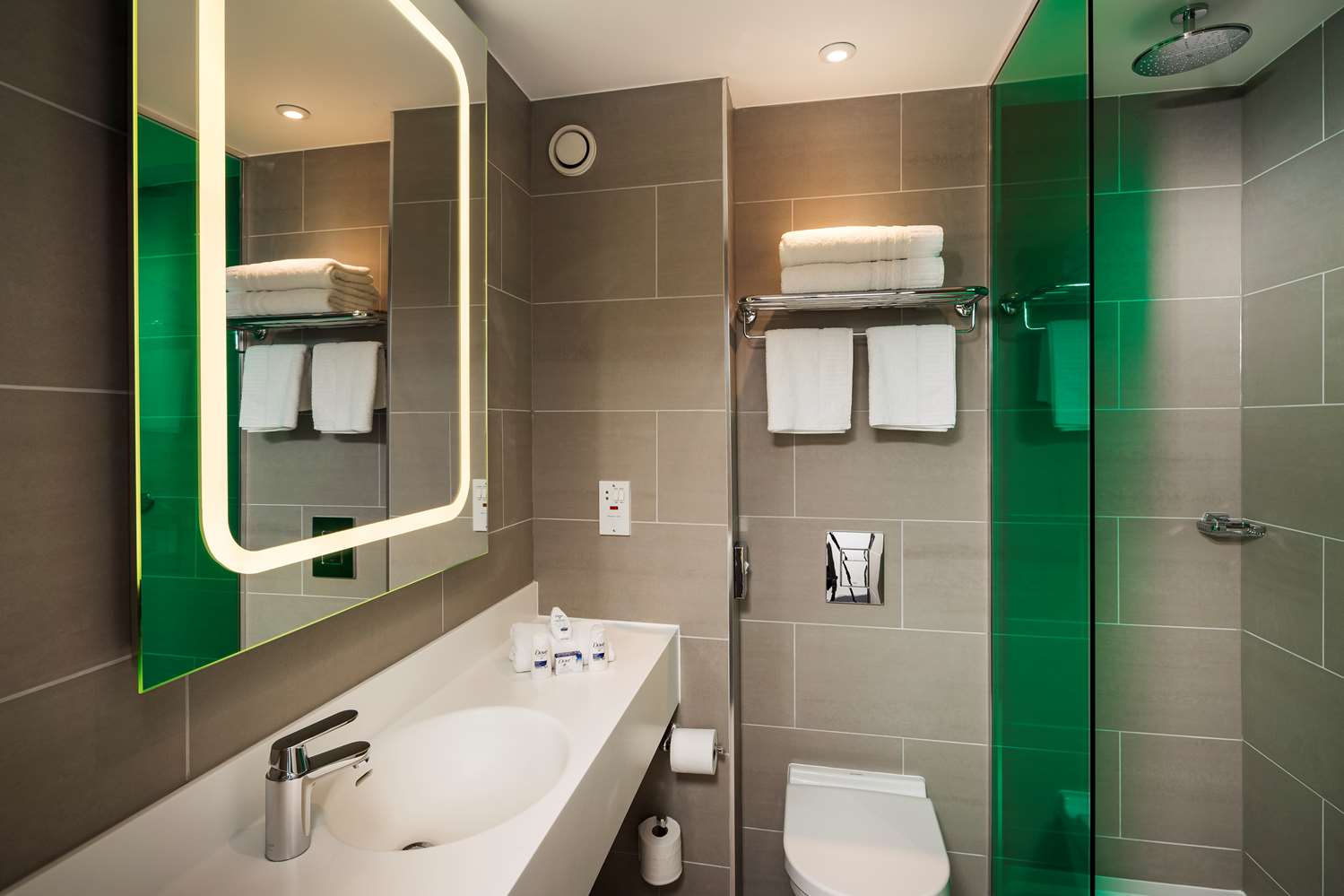 Premier Inn Northampton Town Centre - Tap to explore photos
