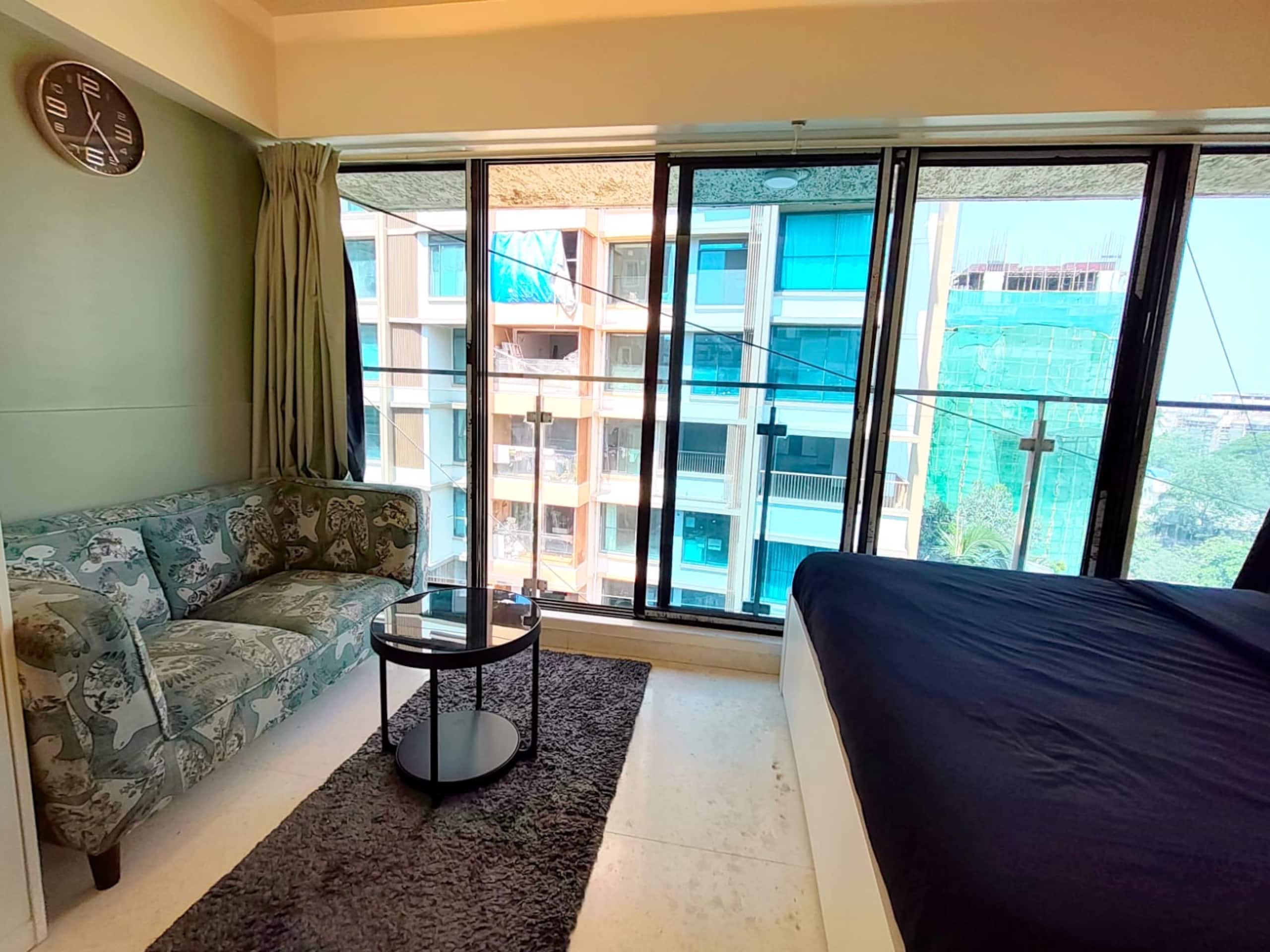 Spacious Cozy 1bhk Santacruz - Tap to explore photos