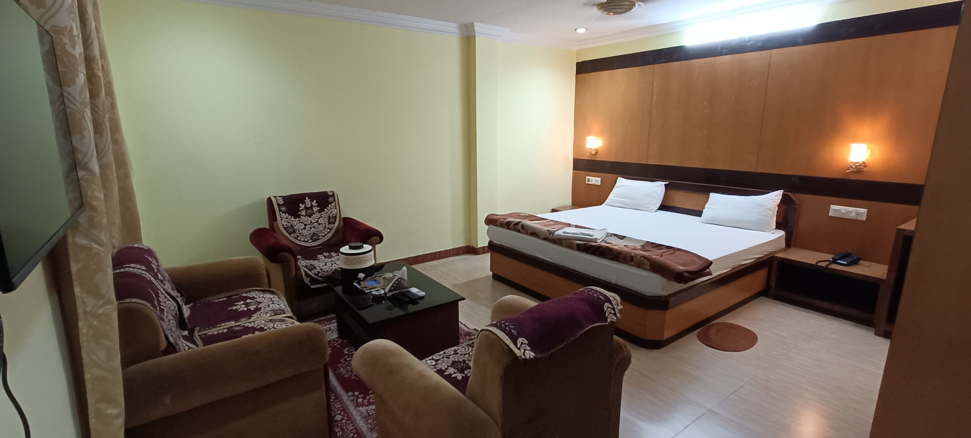 Shree Shankar Hotel - Tap to explore photos